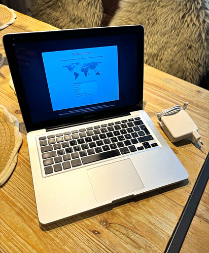 Apple macbook pro early - macbook,